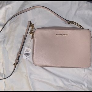 A gift that was never used. Still has tags